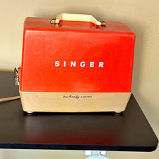 Antique Singer Model 50D Sewhandy Child's Sewing Machine powers on toy vintage