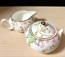 WEDGWOOD Sweet Plum Sugar Bowl  Creamer Set Vintage Unused Gold Rim Bone China