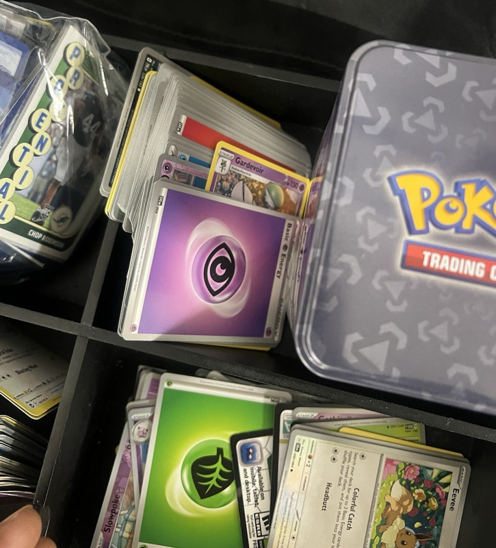Pokémon TCG Mixed Card Lot with Scizor Tin, Eevee, Gardevoir, Slowpoke Cards