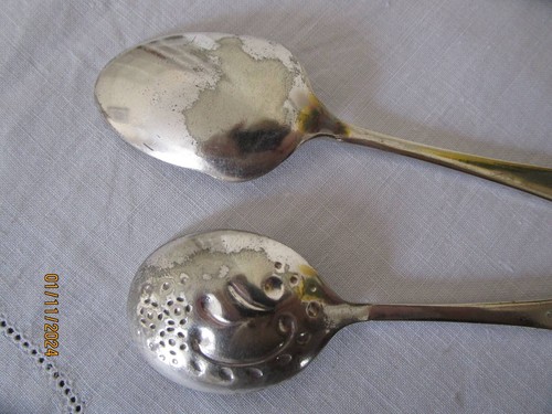 TWO ANTIQUE PHILIP ASHBERRY & SONS SILVERPLATE BERRY SPOONS - Picture 9 of 10