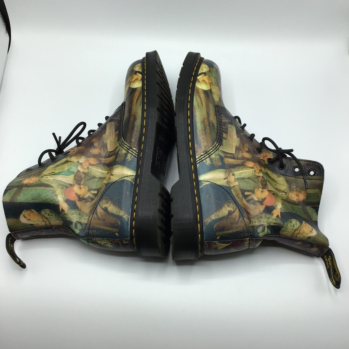 Dr. Martens museum collection Hogarth 1460 pascal  display picture 3