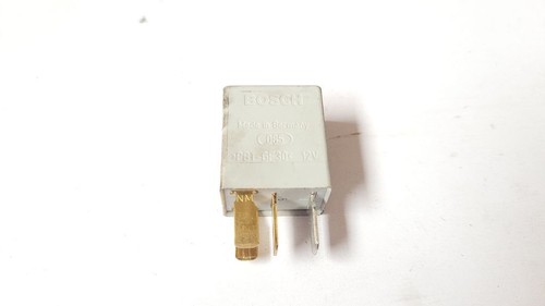 Toyota Yaris 2004 Sonstige Relais 0332011001 UST85201