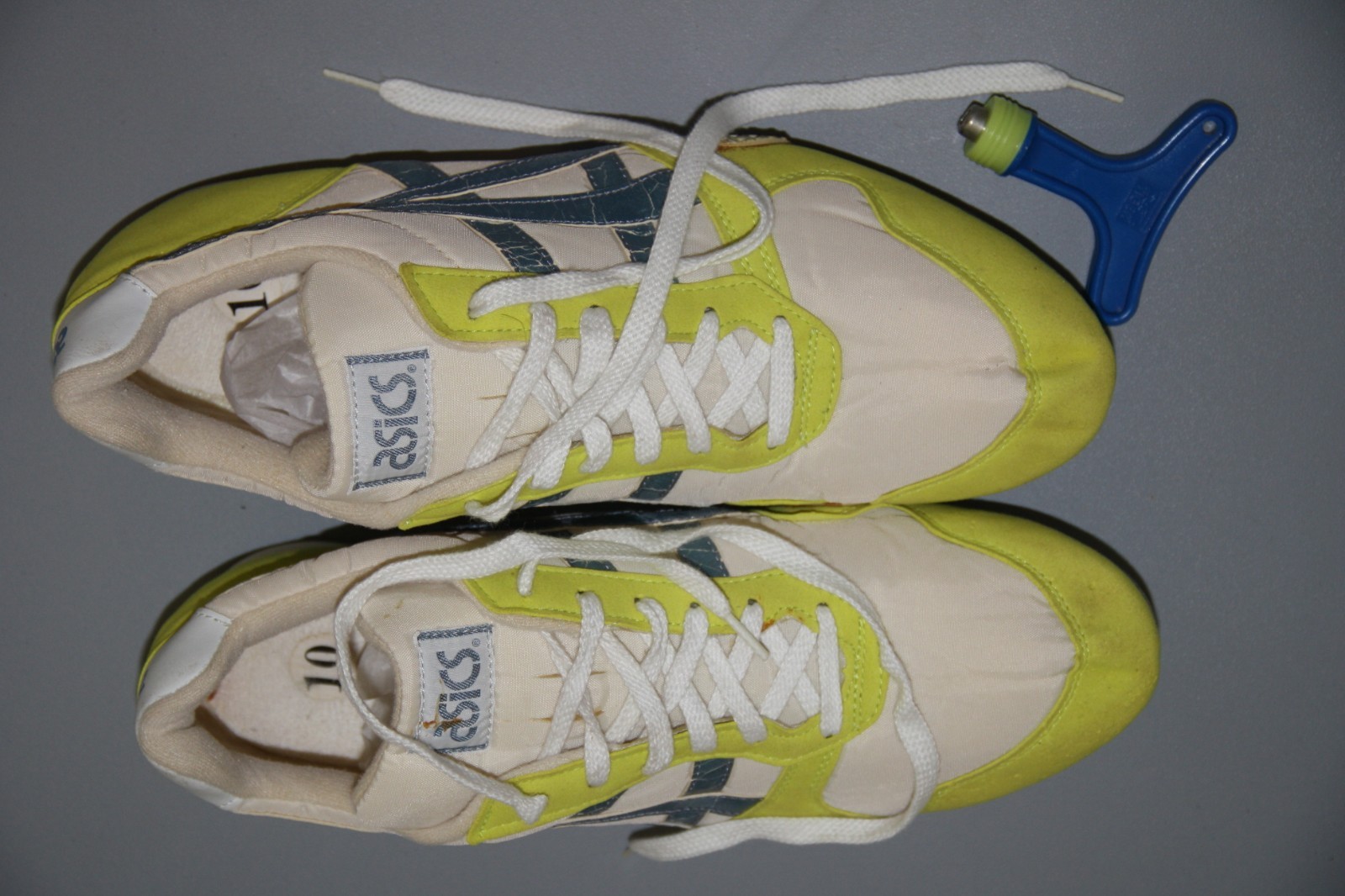 VERY RARE Vintage early / mid 1980's ASICS TIGER Athletic Running Spikes UK 10 image 2