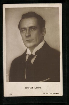 AK Schauspieler Gunnar Tolnaes, Portrait mit dem Blick in die Kamera 