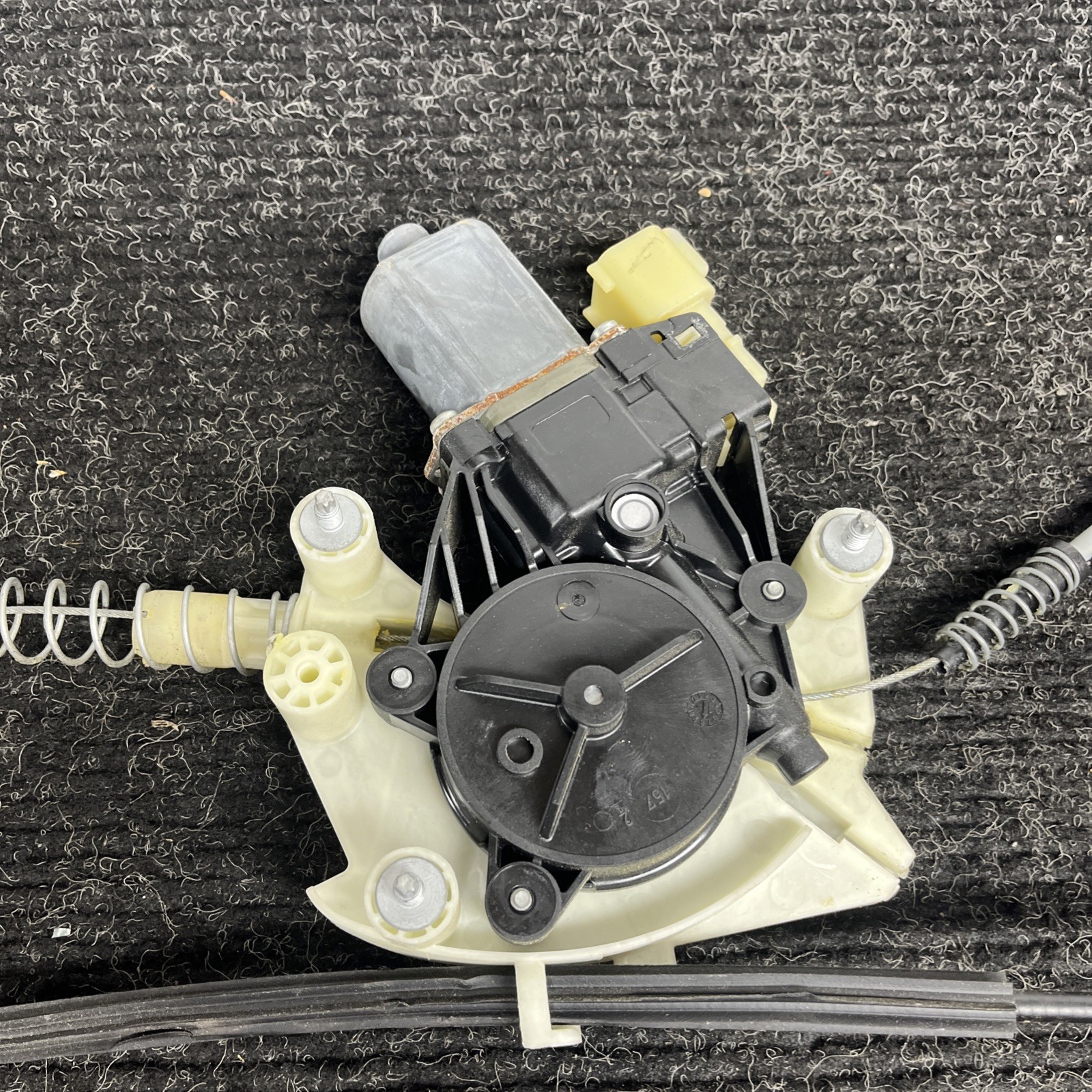☑️ 14-22 Maserati Ghibli SQ4 Window Regulator Motor Rear Right Side GlassOEM