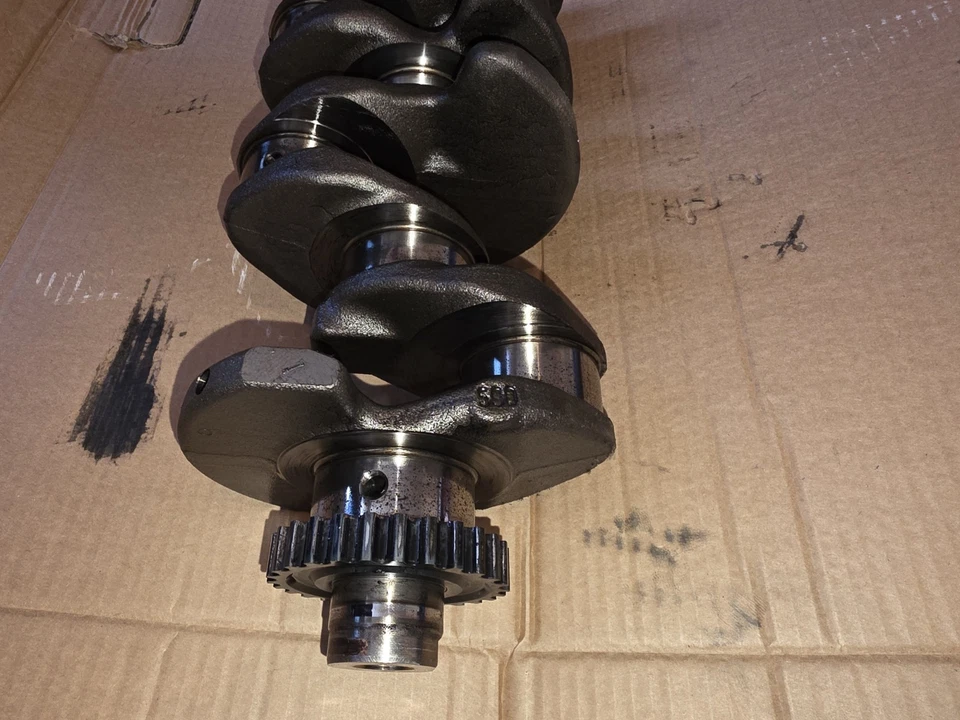 Audi A6 C7 2.0 TDi DDD 2018. Virabrequim 03N105212D  - Imagem 2 de 4