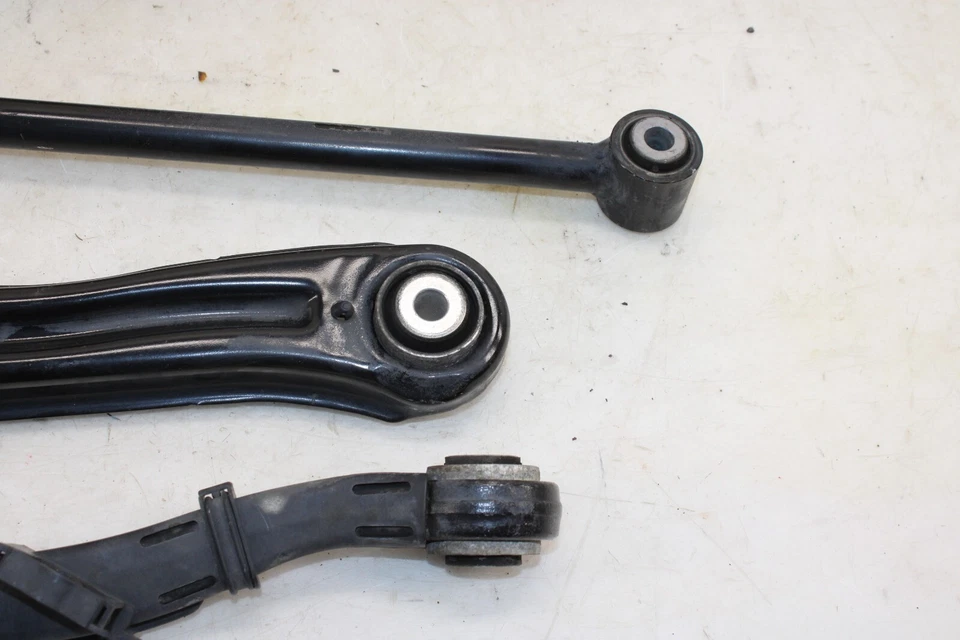 Juego de brazo de control trasero izquierdo Mercedes-Benz GL450 2013-2016 OEM IL104 Foto 2 de 4