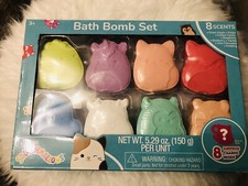 Set Of 8 Squishmallow Children's Bath Bombs - 5.29 0z Ea incl. 8 Charms