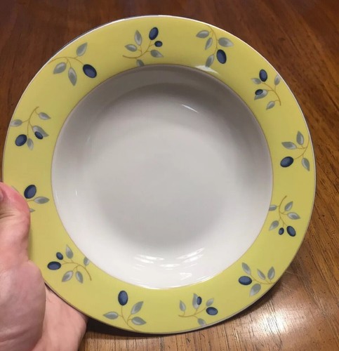 Royal Doulton Blueberry Rim Soup Bowl 8.5” Set of 2 - Picture 9 of 12