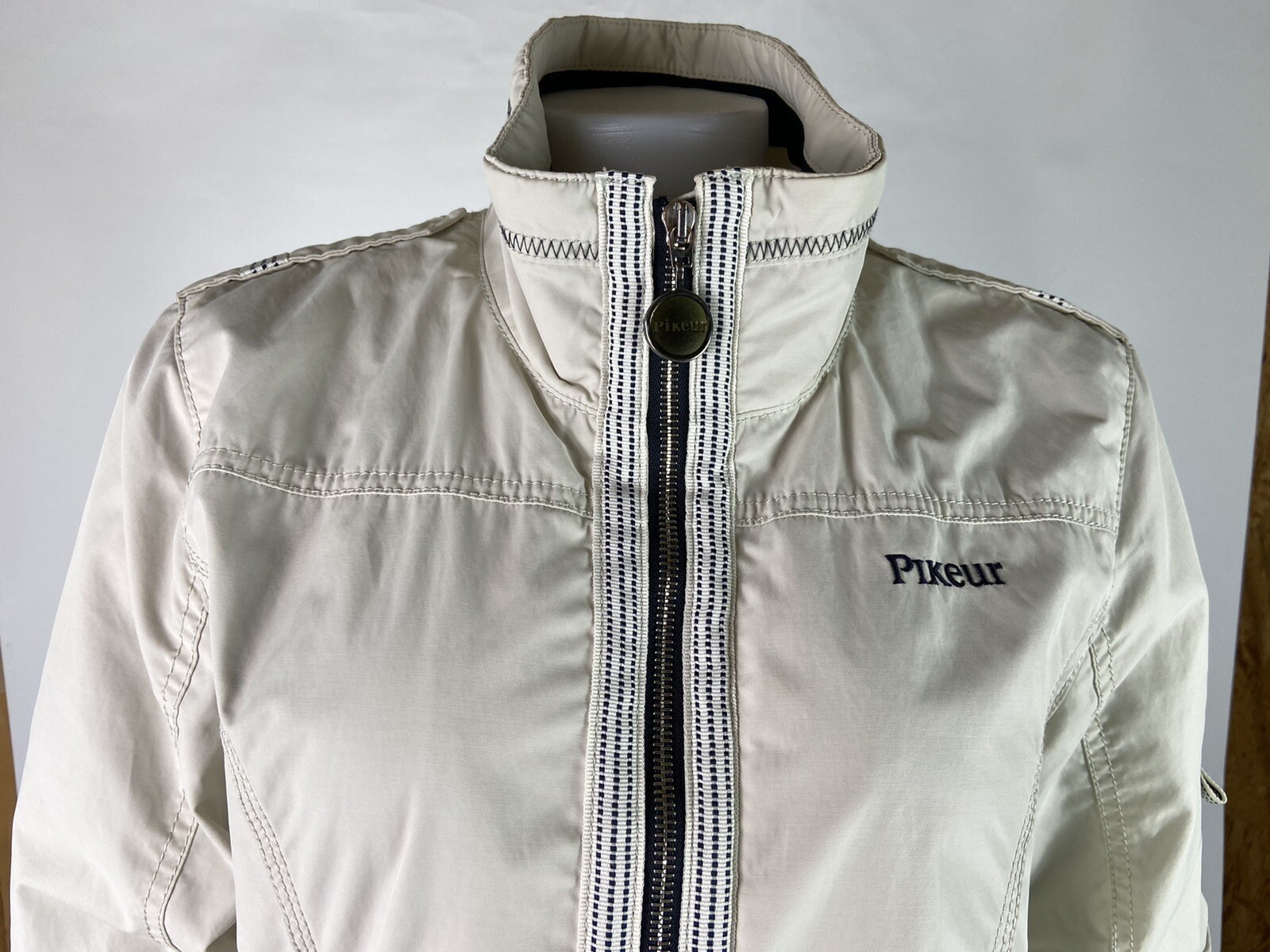 Pikeur International Size 10 Laurina Sports Brand Beige Full Zip Jacket