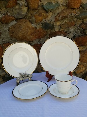 Mikasa Academy Bone China CAH05 Piece Place Setting Ivory Black Gold  Dishes