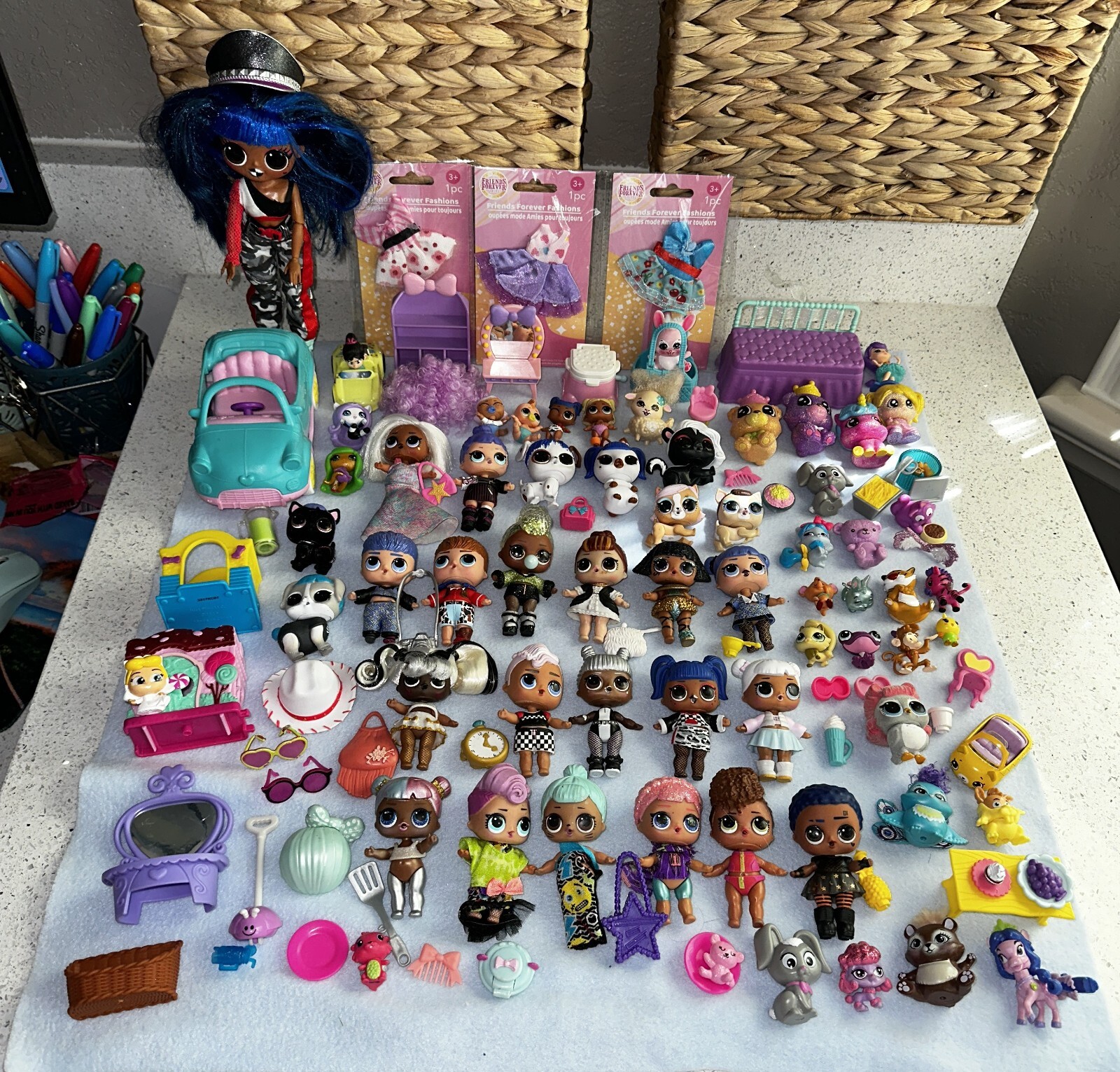 Huge L.O.L Surprise Doll Lot w. Animals + Accessories + Car + Clothes LOL Dolls