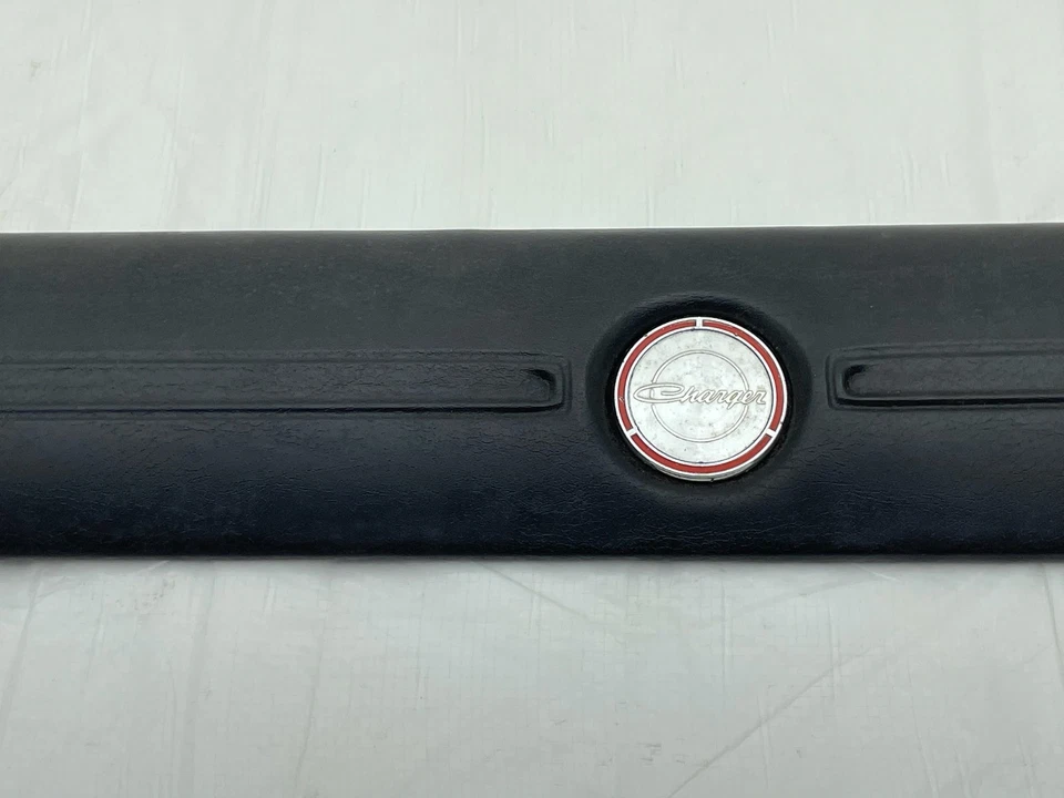 1968 Dodge Charger верхняя дверная панель подушечка передняя внутренняя отделка молдинг эмблема Mopar - Изображение 3 из 4