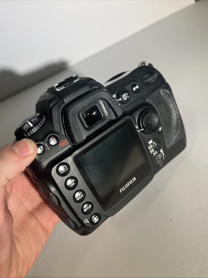 FUJIFILM FINEPIX S5 PRO 12.3MP Digital SLR Camera - Black Body SC 25k - Image 4 of 4