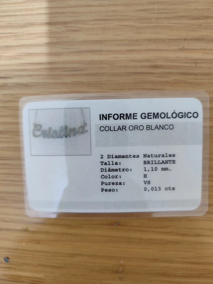 Gargantilla Oro Blanco con 2 diamantes con nombre personalizado. - Imagen 3 de 4