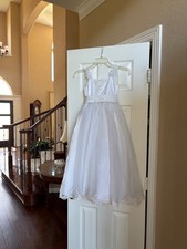 David's Bridal Flower Girl White Gown Dress Size 5 Lace Sequin Pearls w Bow Sash