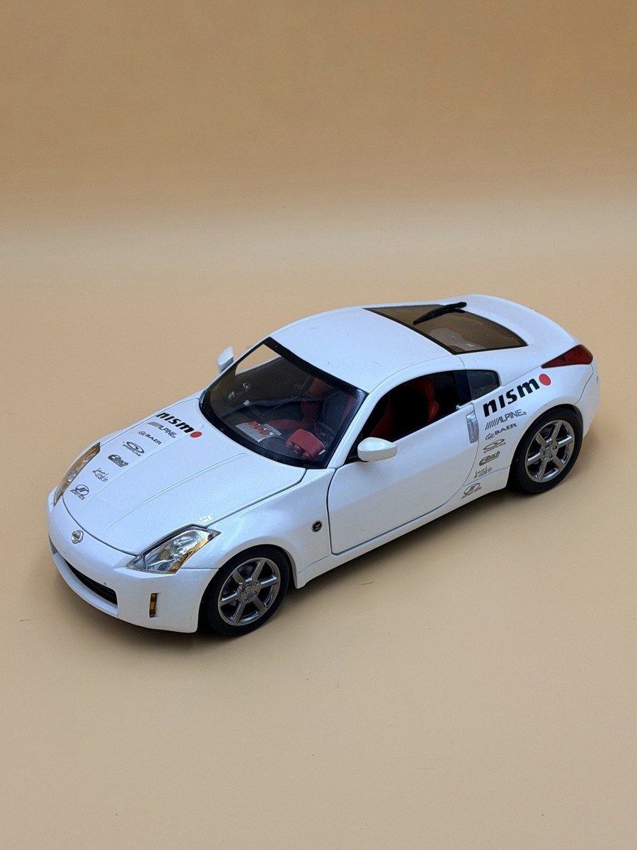 VINTAGE Hot Wheels Nissan 350Z Metal Collection White NISMO