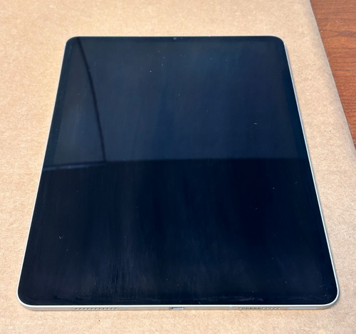 Apple iPad Pro A2379 5th Generation 12.9" AS-IS Wont Power ON