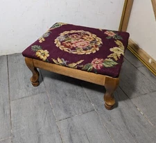 Vintage Victorian Solid Wood Floral Needlepoint Sewing Footstool Stool P22