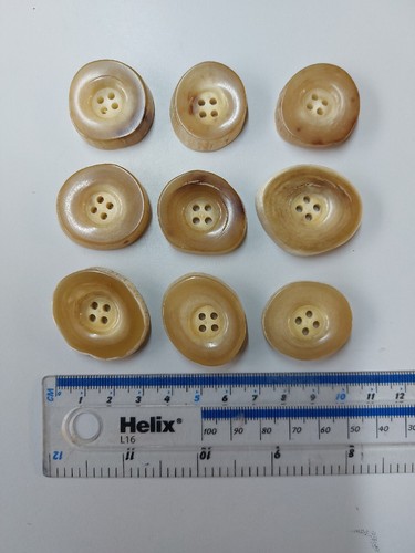 Genuine Horn Button 4 hole polished 30mm approx x 9 pieces - Picture 2 of 7