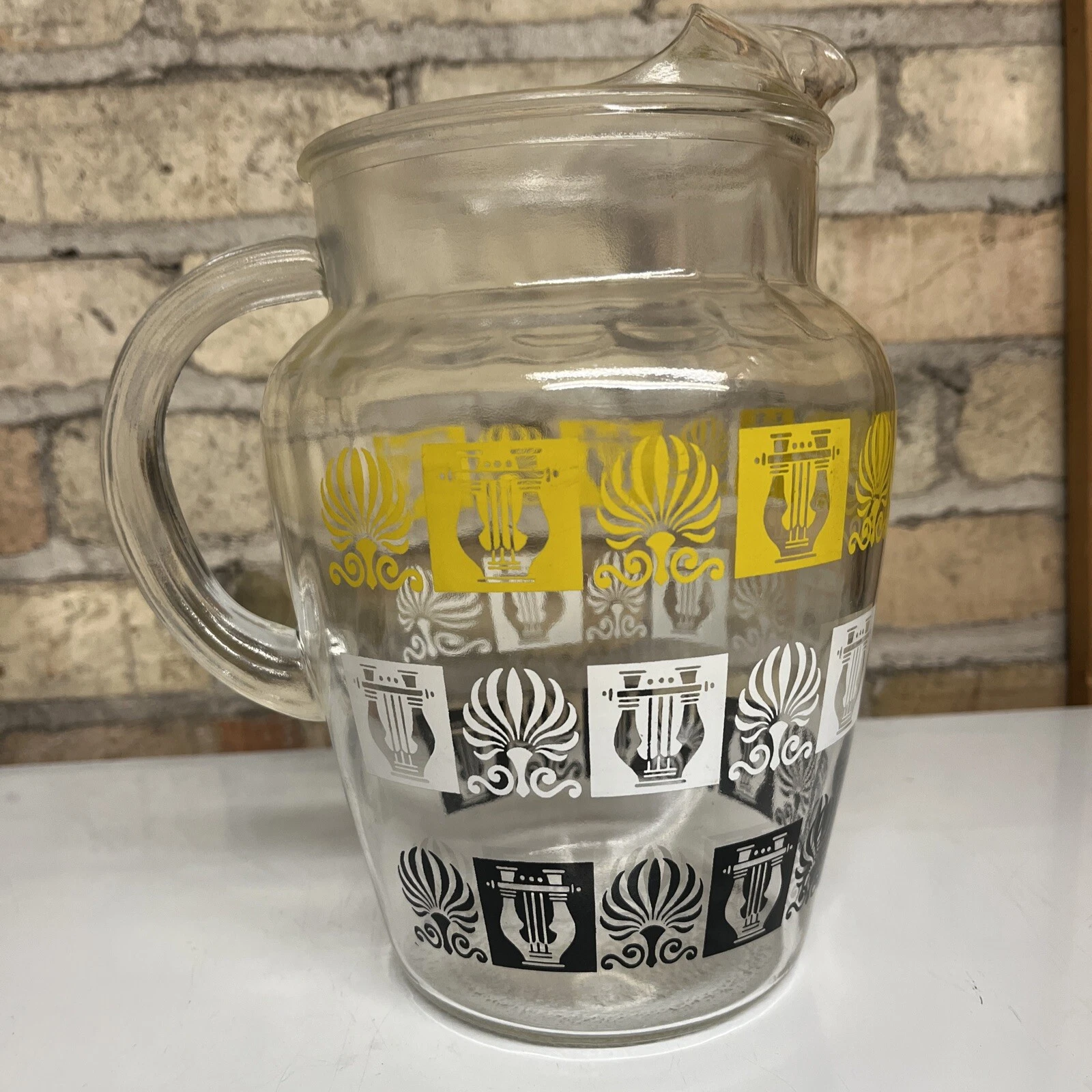 Vtg MCM Anchor Hocking Glass Tea Lemonade Ice Lip Pitcher Ribbed Handle HTF Read