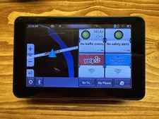 Magellan PE30 Smart GPS w Dash Mount, Wall Charger and Car Charger Bundle b-x