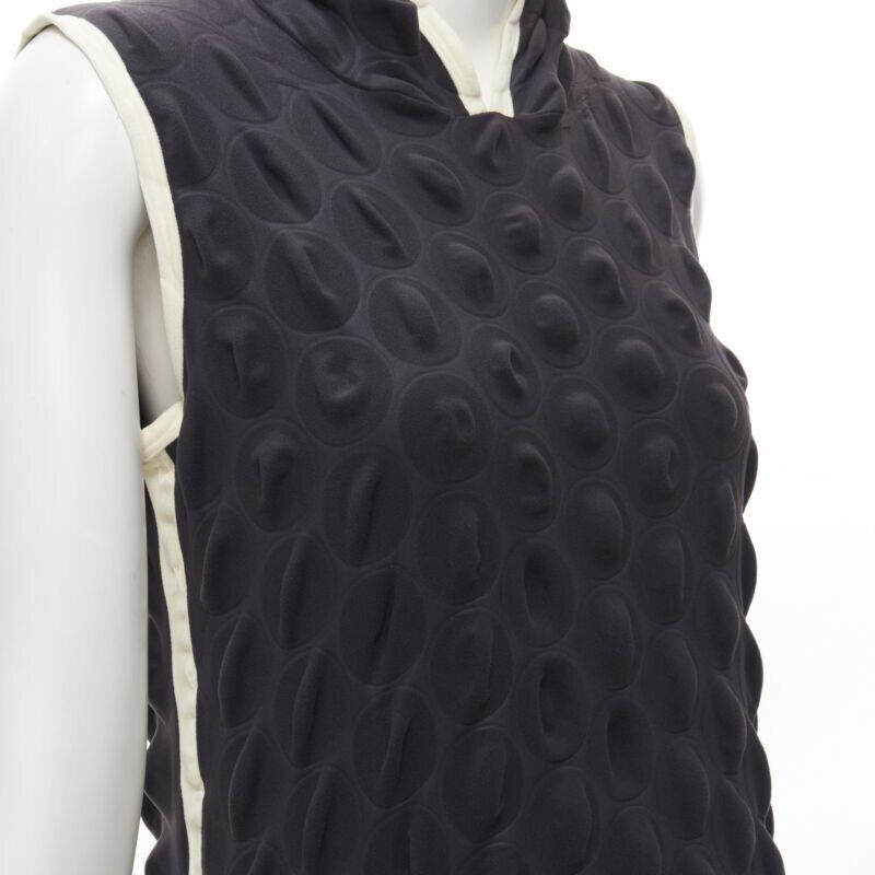 ISSEY MIYAKE 2000 Vintage Runway Egg Carton black white ISSEY MIYAKE 2000 Vintage Runway Egg Carton black white