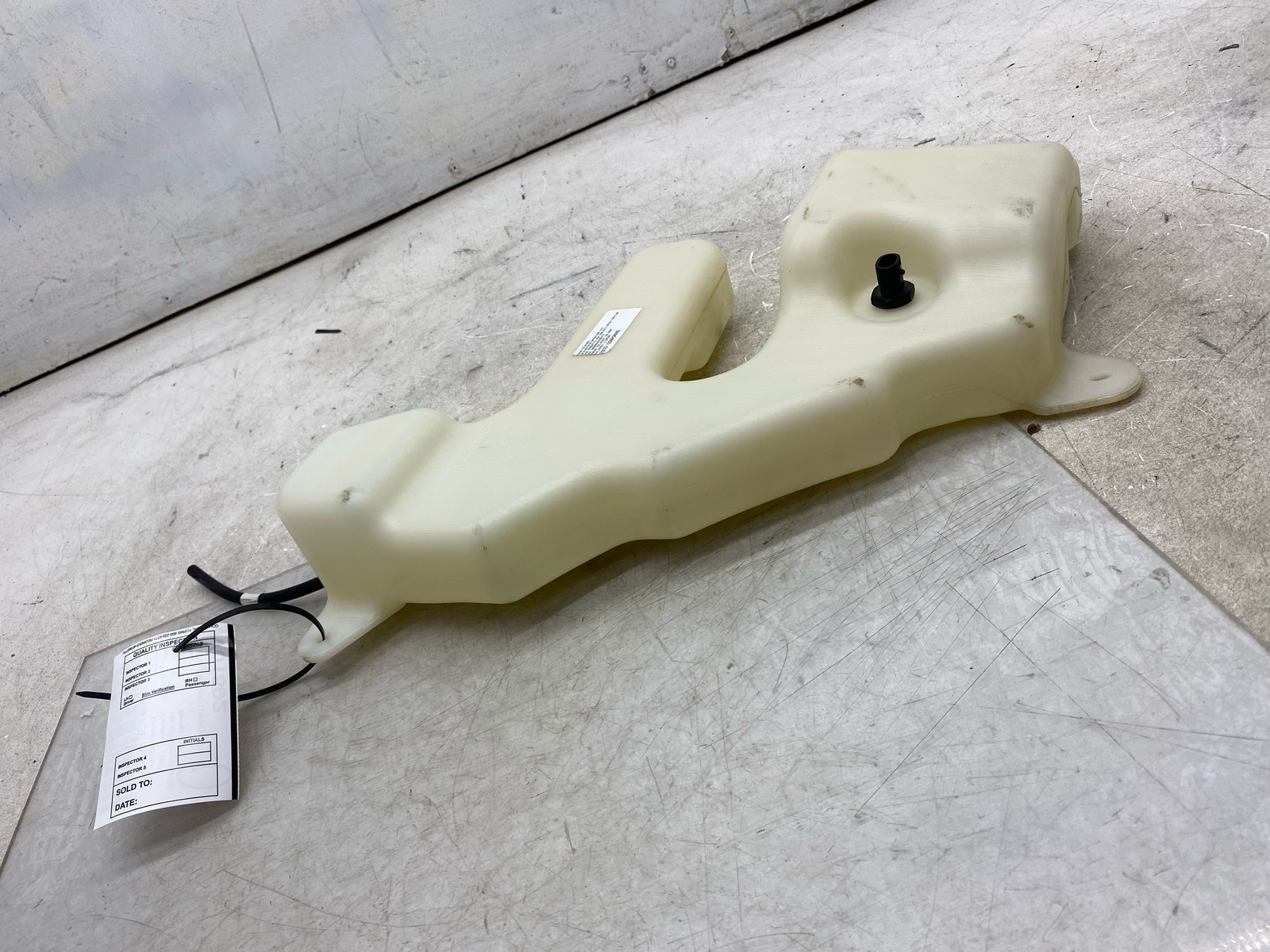 2020-2025 ASTON MARTIN DBX OEM WASHER RESERVOIR TANK BOTTLE MY83-17B612-AB