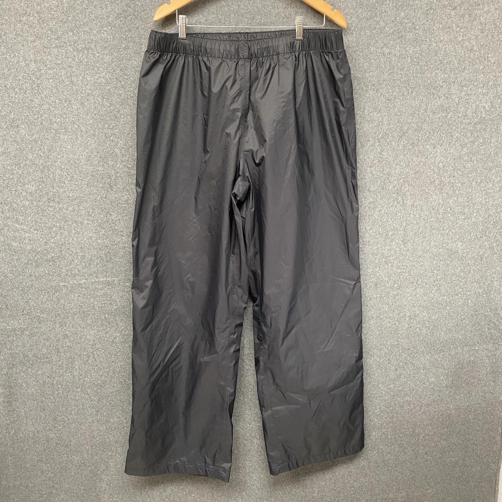 Columbia Hiking Outdoor Pants Men's Size XL / W34 Black Lightweight Omni-Tech