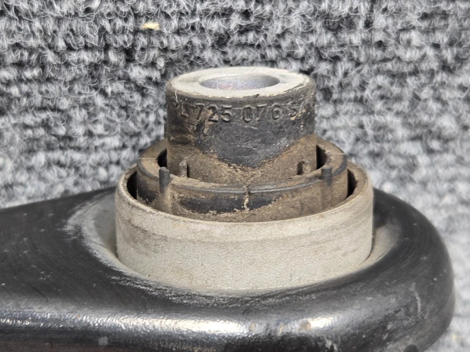 AUDI Q3 QUATTRO 2015-2018 AWD brazo de control lateral inferior lateral izquierdo trasero OEM Foto 4 de 4