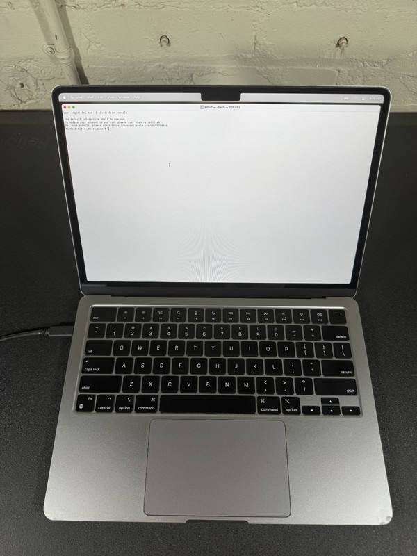 Apple MacBook Air A2681 13.6" M2 8C/8C 16GB 256GB macOS | READ