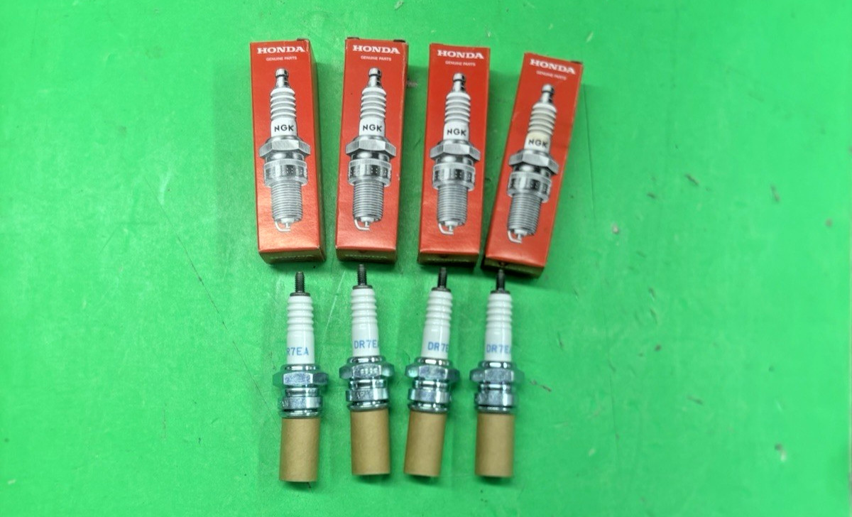 NIB GENUINE HONDA NGK 98069-5771P SPARK PLUGS DR7EALOT OF 4FREE SHIPPING