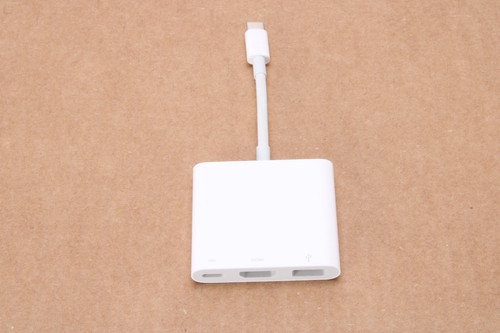 Apple A2119 USB-C to Digital AV Multiport Adapter - 第 2/7 張圖片