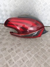 Feu arrière Peugeot 208
