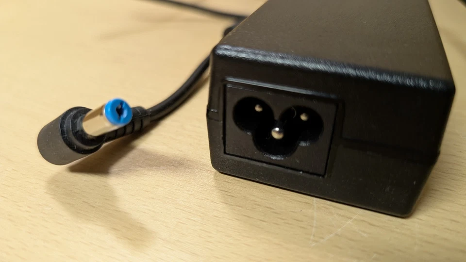 Universal ADP65W AC Adapter 19V 3.42A Adaptor - Bild 2 von 2