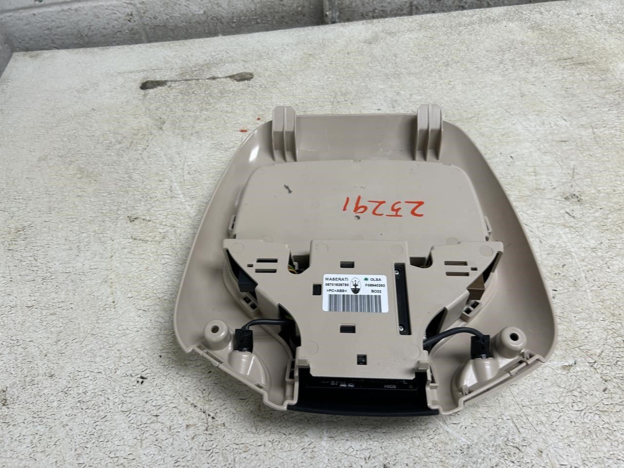 2022 MASERATI LEVANTE Tan/Black Overhead Console Roof Mounted with Maplites OEM