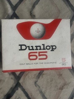 Box Of 12 Dunlop 65 Golf Balls