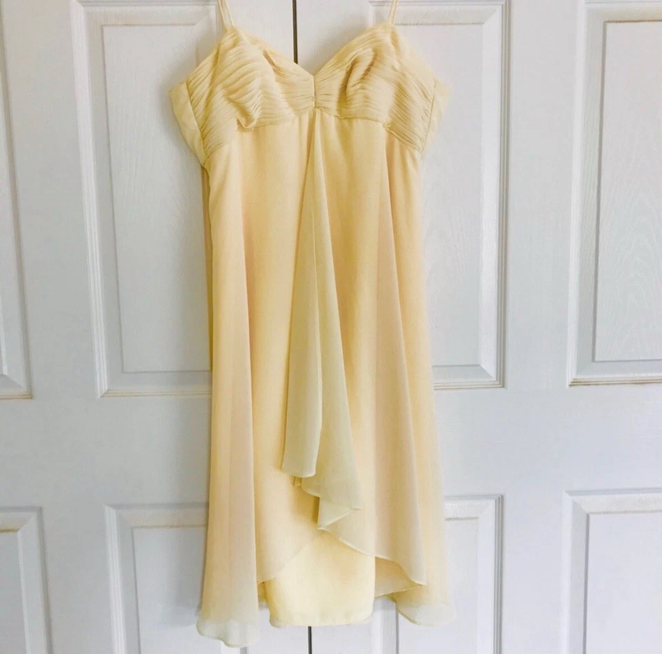 Vestido de dama de honra Badgley Mischka vintage chiffon transparente sobre cetim amarelo tamanho 6 - Imagem 2 de 3