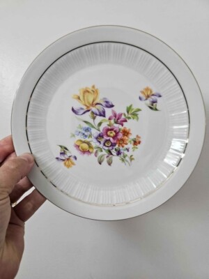 Kahla Germany  Set Of 2 Porcelain Dinner Plate Florals