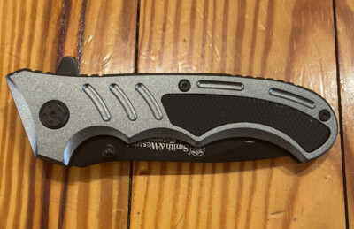 NWOB Smith & Wesson Extreme Ops Ck204 Folding Pocket Knife - 3'' Drop Point Blade