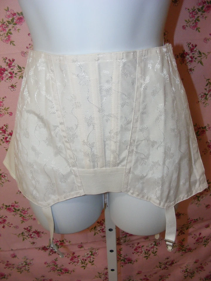 CINTA 60S MONTGOMERY WARD #5675 DEADSTOCK TAMANHO 36 LINGERIE VINTAGE POLI COTDAMASK - Imagem 2 de 4
