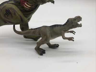 Jurassic Park III 3 Re-Ak A-Tak T-Rex & Camo Extreme T-Rex