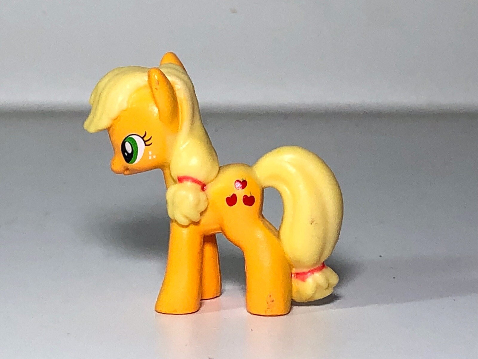 My Little Pony (MLP FiM). Libro occupato. "Applejack Mini Figura 2""