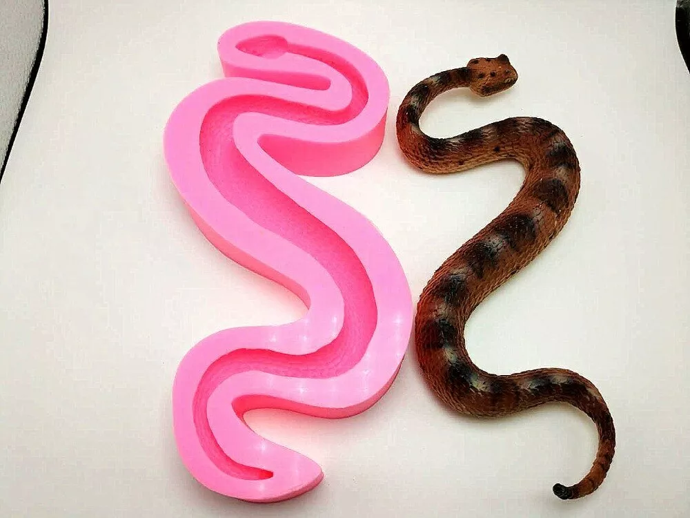 Share 136+ snake cake mold