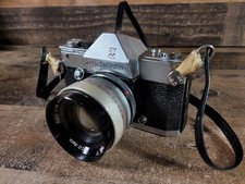 Vintage Petri V6 VI SLR 35mm Mechanical Film Camera C.C Auto 55mm f/2 Japan