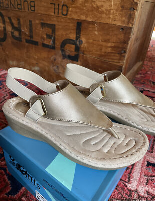 CLIFFS BY WHITE MOUNTAIN Women's Thong Sandal Medium