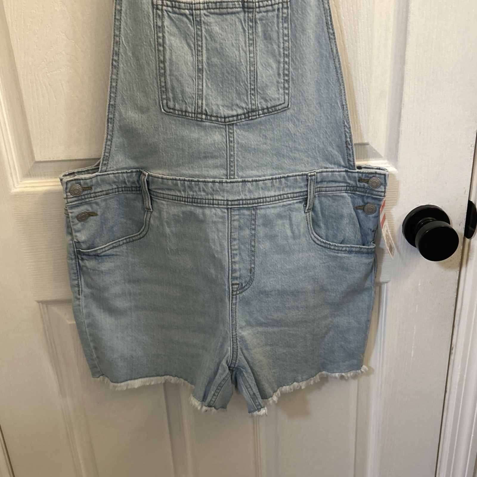 Picture 12 of 24