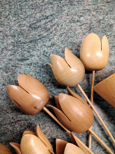Beautiful Dansel ? Natural handcrafted original light wood 9 Tulip flowers vase - Imagen 10 de 11
