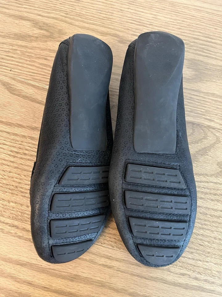 Mocasines sin cordones Vaneli para mujer con borlas negros talla 8 Foto 4 de 4