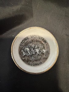 Vintage Stone Mountain, Georgia minature plate